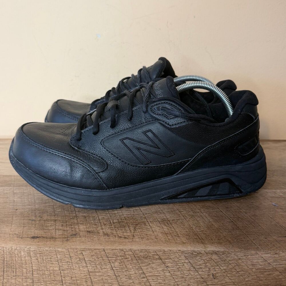 New Balance 928 V3 size 11.5 2E Shoes Sneakers Mens Black Leather Low